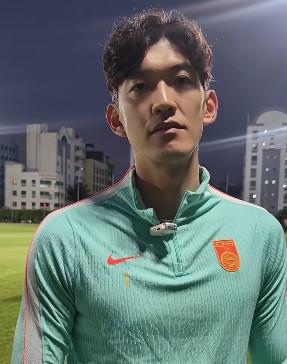 曼晚：加斯科因当年为钱拒曼联选热刺结果后悔终身，M费要注意了