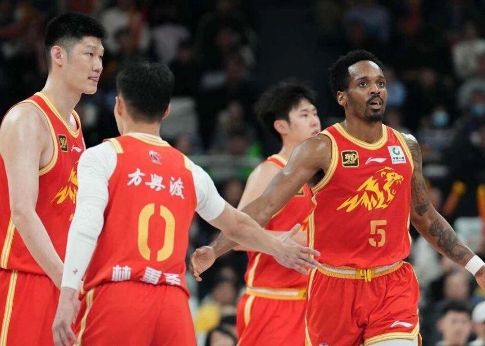 火箭需要留下伊森，他们也需要妥善处理范弗利特的合同问题？