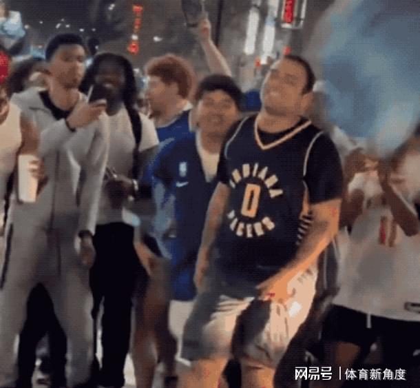 球迷吵翻！乔丹是NBA初代营销大牌，詹姆斯是迭代招牌，真相扎心