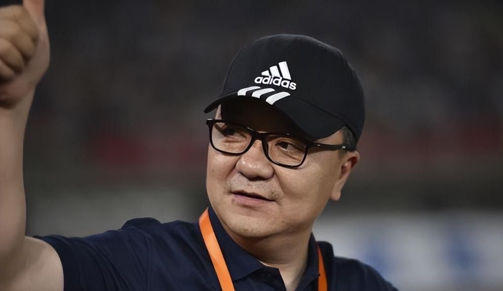 NBA球员齐聚青训营：朗多传授球商，欧文膝伤后首秀状态良好