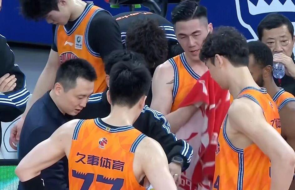 半个世纪的等待！53年后再夺冠！布伦森45分夺FMVP！