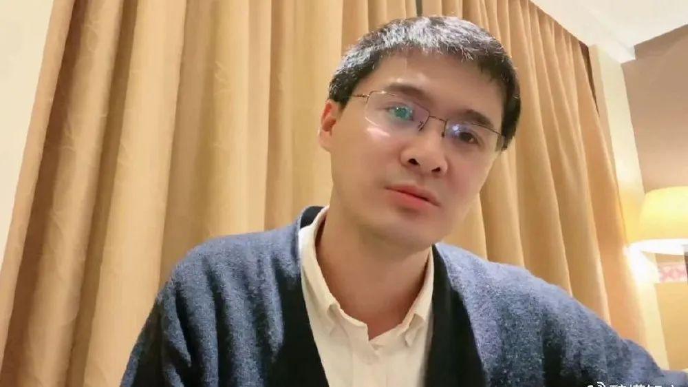 马刺队友谴责尼克斯球迷扔鸡蛋 文班亚马本人却无所谓