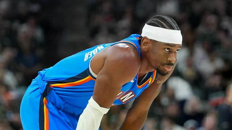NBA官方晒总冠军定妆照：尼克斯17人出镜 索汉和杰米森没拍上？