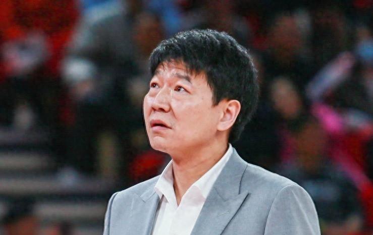 篮网开1.78亿抢里夫斯 湖人难留