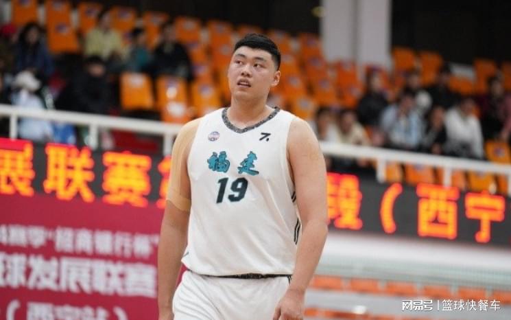福克斯从未关注马刺何谈取关！老板儿子言论才扎心 美记：难交易