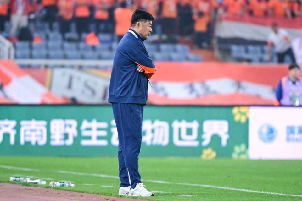 队报：巴黎18岁后卫迪安达加预计将会加盟曼城
